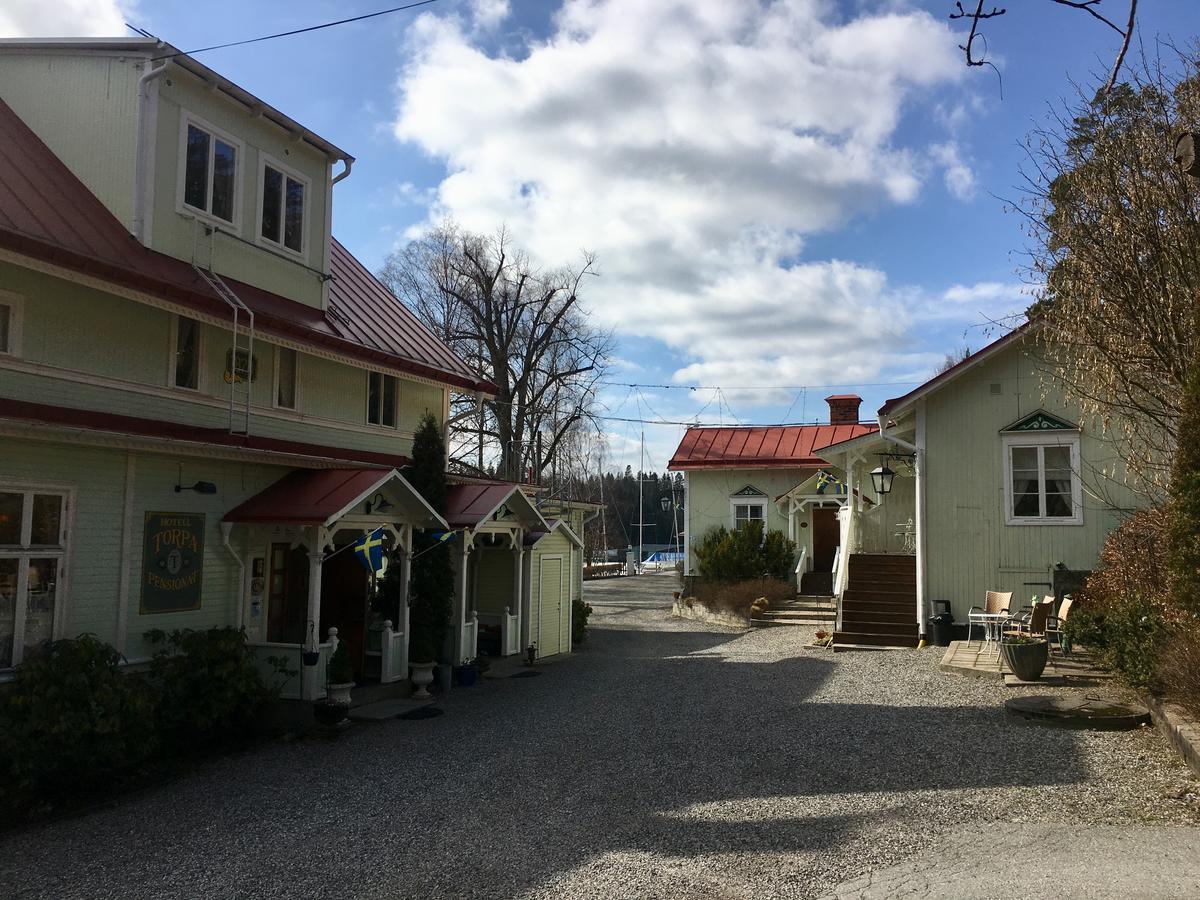 Hotell Torpa Pensionat - Sweden Hotels Sodertalje Bagian luar foto